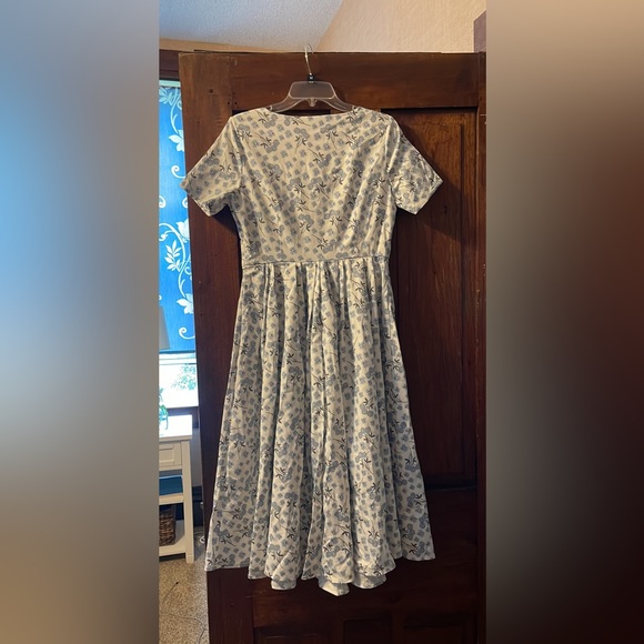 NWT JessaKae Woodhouse Floral MIDI Dress size M - Picture 2 of 3